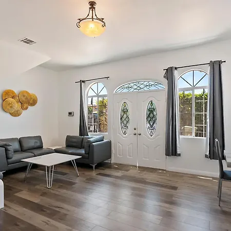 Lovely Gated 3Bedroom & 2 Bath Unit Near Universal Studio And Hollywood